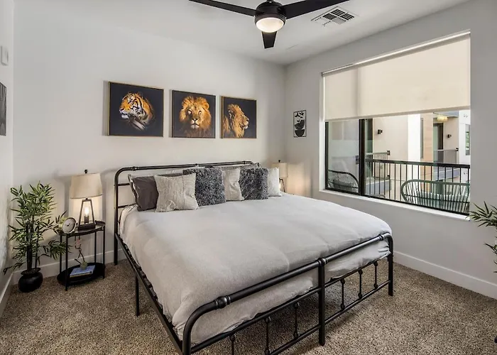 Escape To The Lion's Den 1br King Bed Apartment *